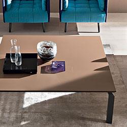Lounge coffee table