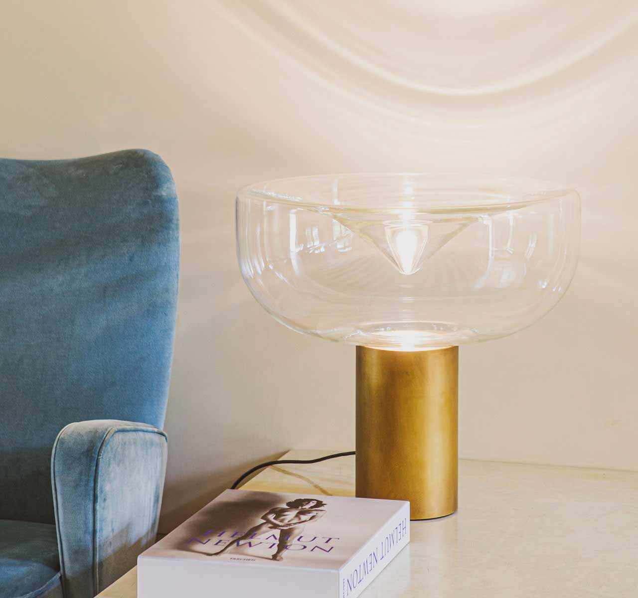 Aella table lamp with chrome brass base and transparent Murano blown glass. Toso, Massari & Associates design. Online shopping and free home delivery.