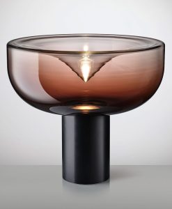 Lampe de table en verre soufflé de Murano. Design 1968 Studio Toso, Massari & Associates. Fabriqué en Italie. Différentes couleurs. Livraison gratuite.