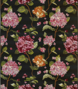 Fleurs d'hortensias sur fond noir. Un motif élégant et original pour un tapis de jardin rectangulaire de qualité, complément d'ameublement pour l'extérieur.