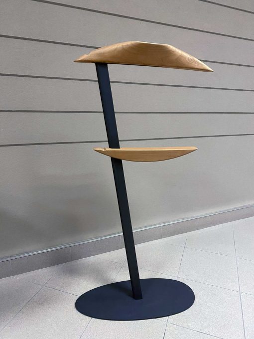 Metal and solid wood valet stand made in Italy in a modern version for the most demanding people's bedroom. Design Roberto Buscato. Home delivery.