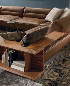 Ameublement très haut de gamme de fabrication italienne. Chimera est un canapé en U en cuir, design Matteo Nunziati. Vente en ligne et livraison gratuite.