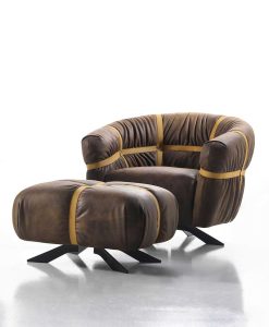 Fauteuil design et original en cuir marron signé Giuseppe Viganò. Vente en ligne de fauteuils hauts de gamme made in italy avec livraison gratuite.