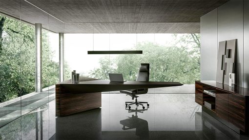 Meubles de bureau de haute qualité. Luxueux bureau de direction en bois d'ébène et cuir. Design Ferruccio Laviani. Livraison gratuite à domicile.