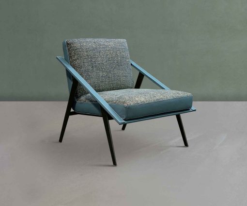 Fauteuil en cuir made in italy. Vente en ligne de fauteuils relax et meubles haut de gamme avec livraison gratuite. Ameublement design et contemporain.