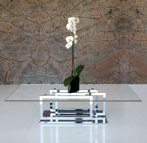 Tavolino rettangolare 130 x 70 cm con base cromata e piano in vetro temperato. Linee squadrate 100% made in Italy. Arredamento lussuoso in consegna gratuita