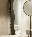Meuble d'entrée en bois et miroir avec étagères. Vente en ligne de meubles design hauts de gamme made in Italy. Livraison gratuite.