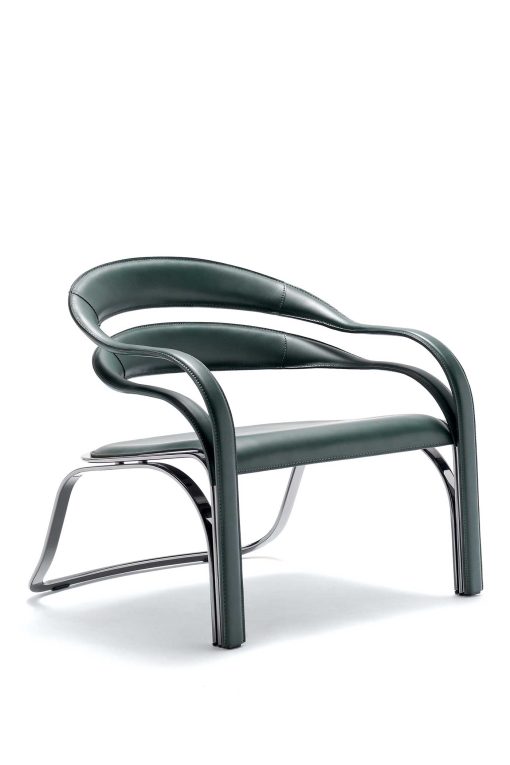 Poltrona lounge di Vladimir Kagan. Struttura in acciaio finitura nickel nero e rivestimento in cuoio pieno fiore verde. Personalizzabile. Consegna gratuita.