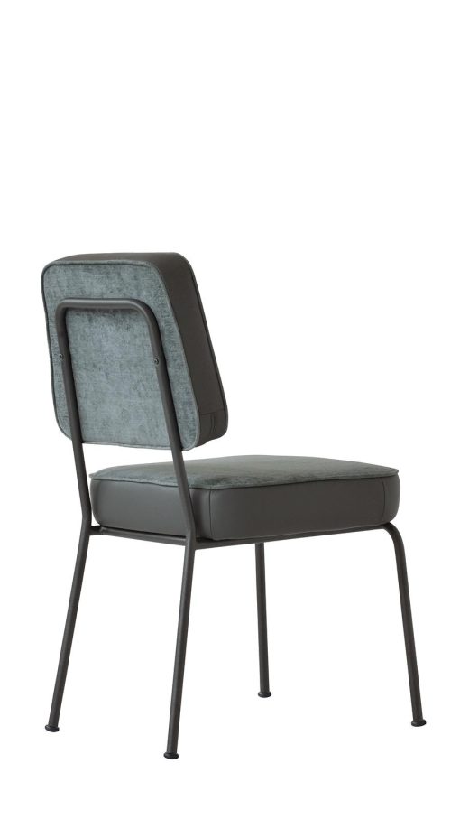 Metal structure. Soft seat and backrest are covered with velvet and soft leather available in several colours. Vintage and classic style padded chair.