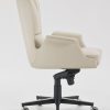 Le fauteuil tournant en cuir Garbo, inspiré du très connu modèle bergère, réinterprète l’élégance avec une touche moderne. Achat en ligne fauteuil pivotant en cuir.