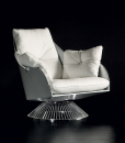 Le fauteuil tournant blanc Gloss est dessiné par Giuseppe Viganò et réalisé avec les meilleurs cuirs. Structure en bois, pied en métal. Livraison offerte.