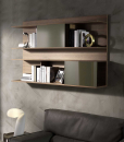 Bibliohèque murale en bois et verre avec portes coulissantes. Vente en ligne de bibliothèques design made in italy haut de gamme avec livraison gratuite.