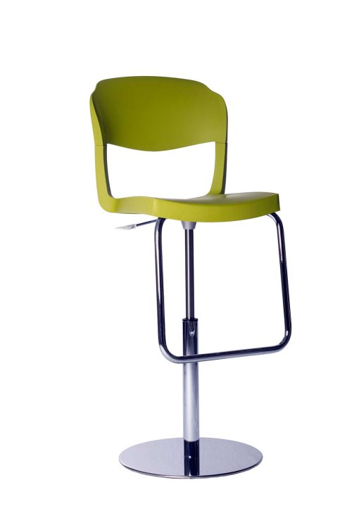 Harold, entirely handcrafted in Italy, is a practical and elegant polypropylene stool bar available in 7 different colours. Shop now for chrome bar stools.