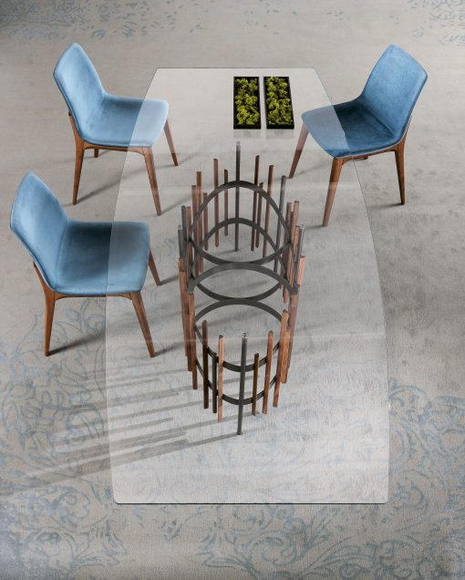 Chaise rembourrée design made in italy en bois massif. Vente ne ligne de chaises et meubles haut de gamme avec livraison gratuite.