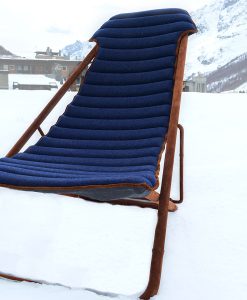 An extraordinary outdoor deckchair, perfect for the most luxurious mountain chalets. Steel, cashmere and suede leather. Tilt adjustable. Free shipping.