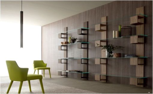 Biblioteca a muro sospesa a muro. Legno rovere o noce Canaletto e mensole in vetro. 100% made in Italy. Vendita online, consegna a domicilio gratuita.