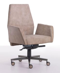 Nuances chaudes, un cuir marron cognac est la couleur du revêtement de Kefa, un fauteuil de conférence conçu par Matteo Nunziati. Livraison gratuite.