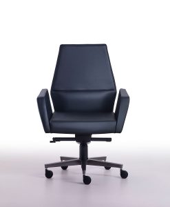 Votre bureau prestigieux mérite un fauteuil de conférence en cuir design et originale. Kefa de Matteo Nunziati réalisé en Italie est en livraison gratuite.