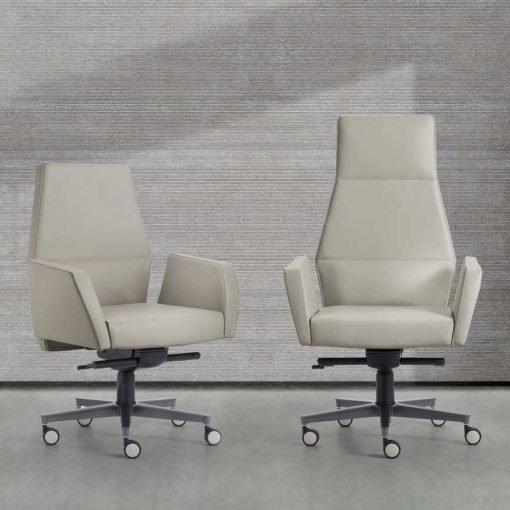Kefa est un fauteuil en cuir créé par Matteo Nunziati. Structure en acier noyée dans du polyuréthane. Base en aluminium à 5 rayons.