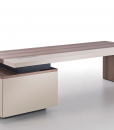 Warm materials and colours. Luxurious saddle leather and eucalyptus essence are used by Matteo Nunziati to create Kefa executive desk. Free delivery.