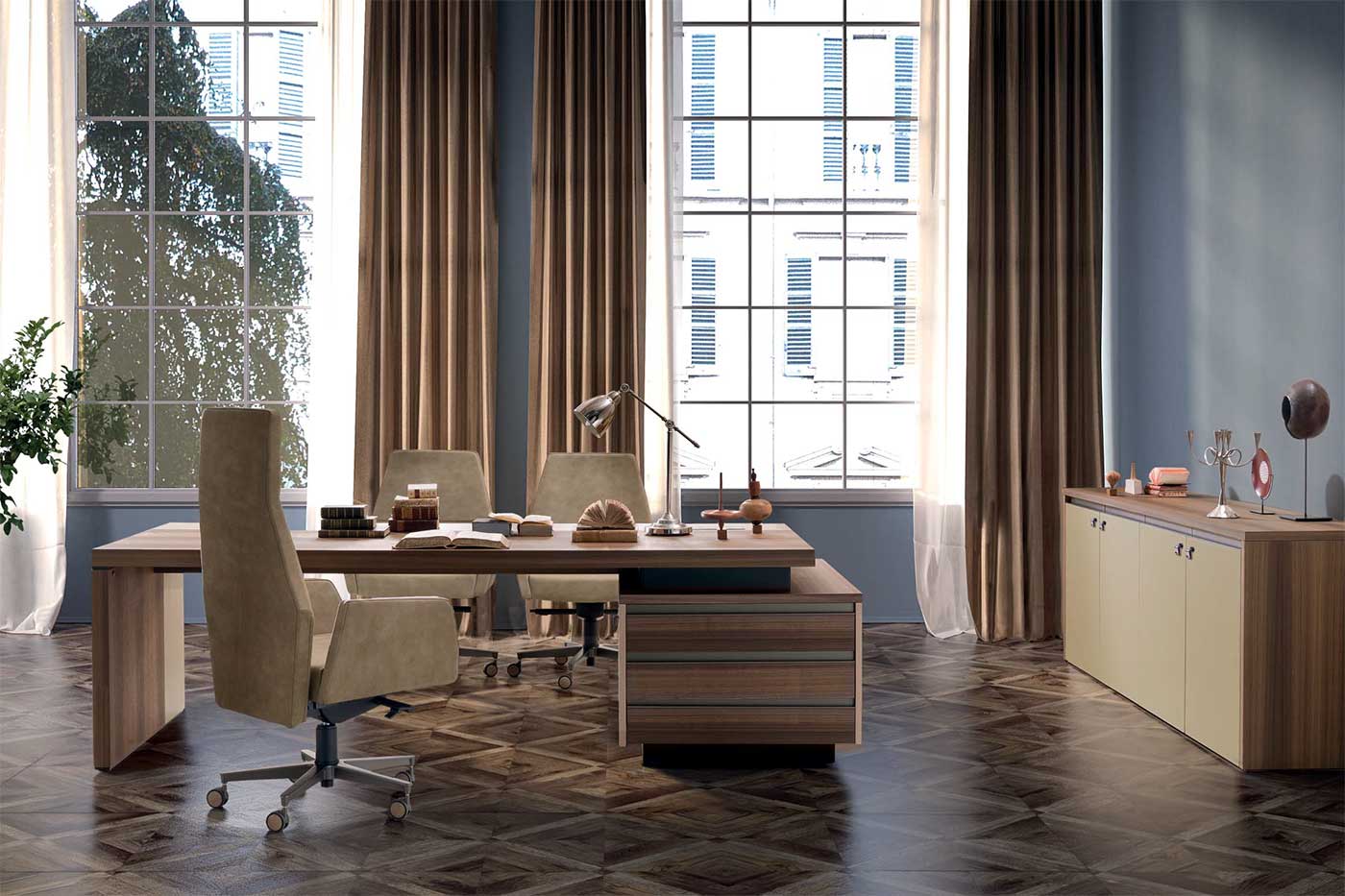 Legno e cuoio, elementi caldi ed eleganti, rifiniscono la scrivania direzionale Kefa di Matteo Nunziati. Arredamento da ufficio lussuoso ed esclusivo.