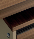 Warm materials and colours. Luxurious saddle leather and eucalyptus essence are used by Matteo Nunziati to create Kefa executive desk. Free delivery.