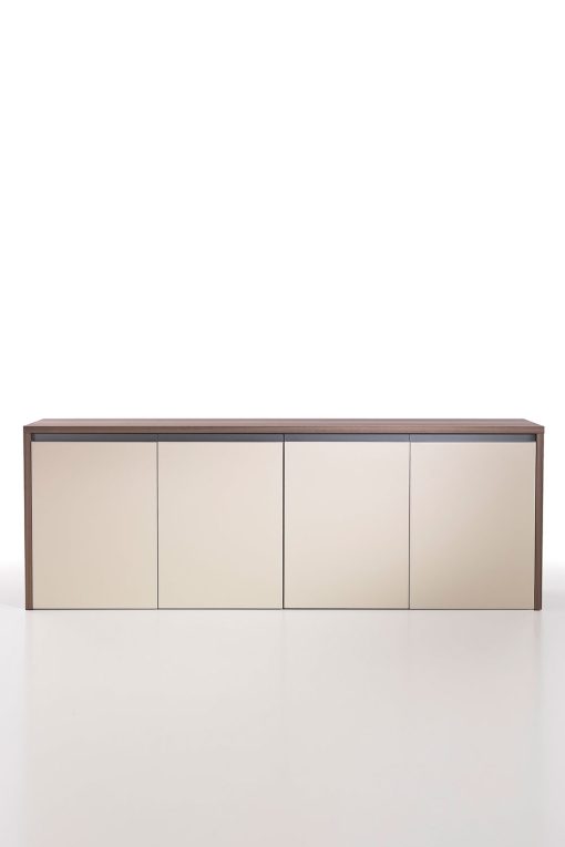 Kefa 4 doors low cabinet is perfect at home as at the office. Design Matteo Nunziati. Eucalyptus wood and saddle leather finishing. Free home delivery.