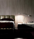 Letto in pelle design Mauro Lipparini struttura in acciaio