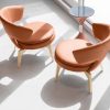 Le fauteuil en cuir orange Lolita est dessiné par Giuseppe Viganò et revêtu avec les cuir les plus luxueux. Le dossier est à oreilles. Livraison gratuite.