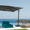 High quality and generous size. 3x3 metres, off-centre foot, a beautiful sun umbrella for your garden, terrace, also perfect for bars and restaurants.