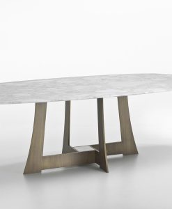 Table de repas ovale en marbre calacatta or signée Umberto Asnago. Vente en ligne de luxueuses tables design made in italy. Livraison gratuite.