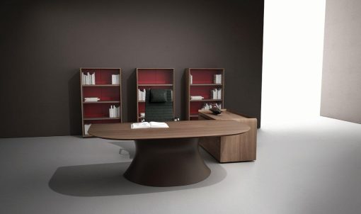 Ola is an executive desk, characterized by a strong and distinct personality. This award-winning executive office desk designed by Mario Mazzer is made in Italy.