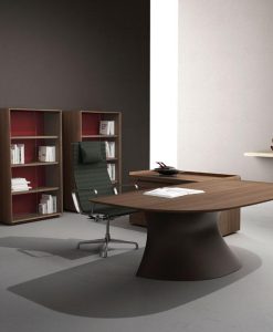 Ola is an executive desk, characterized by a strong and distinct personality. This award-winning executive office desk designed by Mario Mazzer is made in Italy.