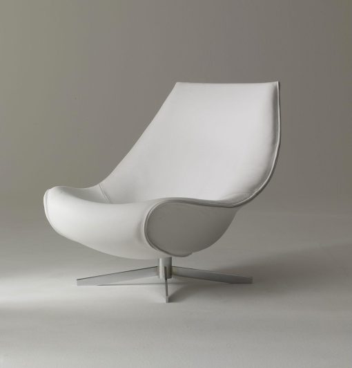 Oyster is a saddle leather armchair that evokes its namesake. With this leather armchair you will always have a comfy and fashionable seating option in your home or office.