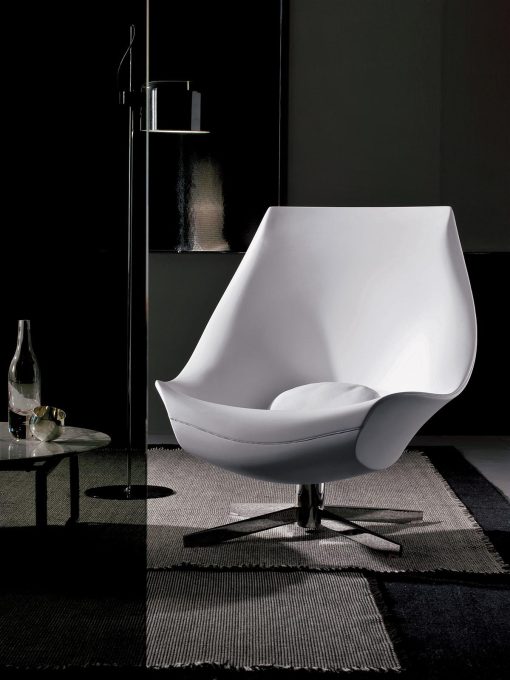 Oyster is a saddle leather armchair that evokes its namesake. With this leather armchair you will always have a comfy and fashionable seating option in your home or office.