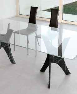 Achat table rectangulaire de cuisine de luxe. Notre collection de table de salle à manger en verre et marbre fabriquée en Italie est parfaite pour tous les intérieurs.