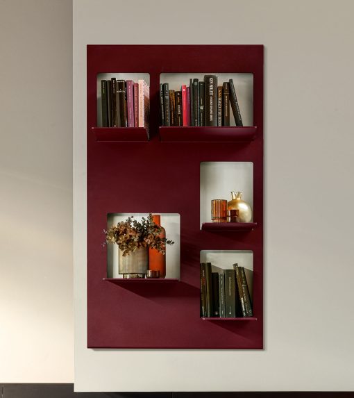 Wall bookcase in red metal. 5 shelves. Handcrafted in Italy. Shop online for the best made in Italy furniture. Free home delivery.