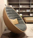 Planet fauteuil relax tournant revêtu en cuir design de Daniele Lo Scalzo Moscheri