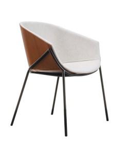 Poltrona di design Calla con finitura nera e rivestimento bicolore