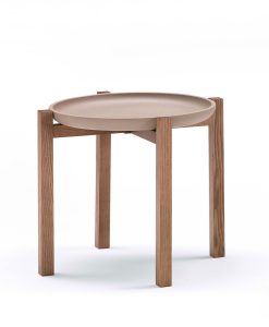 Table basse design avec plateau amovible. Vente en ligne de meubles design haut de gamme avec livraison gratuite. Ameublement made in italy de luxe.