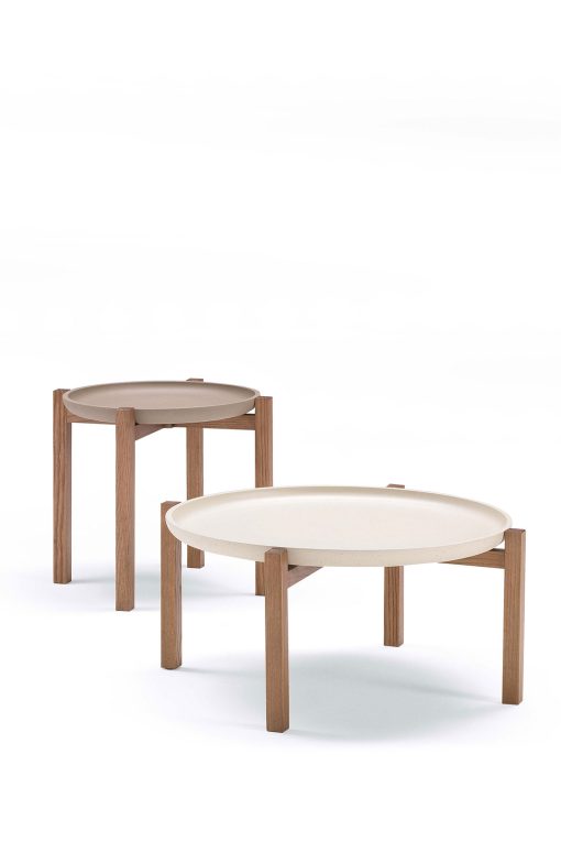 Table basse design avec plateau amovible. Vente en ligne de meubles design haut de gamme avec livraison gratuite. Ameublement made in italy de luxe.