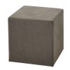 Complément d'ameublement, ce pouf carré est revêtu de cuir ou d'eco-cuir. Nombreuses couleurs disponibles. Achat en ligne. Livraison à domicile.