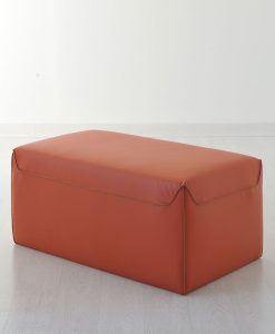 Furniture complement for additional accommodation. Rectangular pouf available in several colours and coverings of leather or fire resistant eco-leather.