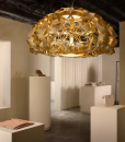 Original and luxurious round gold suspension handmade in Italy with recyclable technopolymers. Stunning three-dimensional effect. Free home delivery.