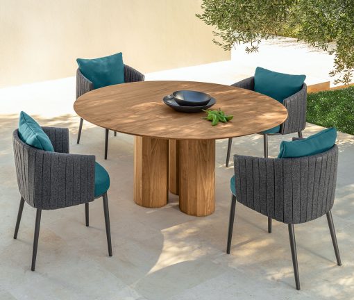 Tavolo rotondo da esterno in legno di Accoya. Tavolo da giardino di lusso con consegna gratuita. Vendita online di mobili da giardino made in italy.