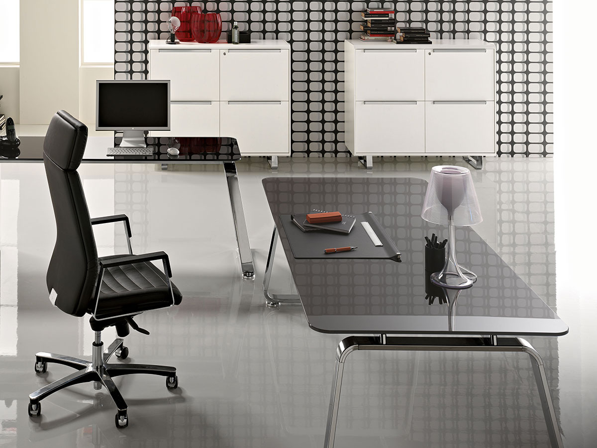Sev scrivania direzionale in cristallo nero italy dream design Scrivania piano vetro