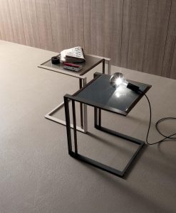 table basse salle a manger en verre carrée de salon d'appoint ameublement design haut de gamme meubles design contemporains en ligne vente site italiens