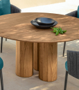 Tavolo rotondo da esterno in legno di Accoya. Tavolo da giardino di lusso con consegna gratuita. Vendita online di mobili da giardino made in italy.