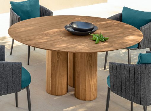 Saline table ronde de repas d'extérieur en bois d'Accoya. Vente en ligne de meubles de jardin design de luxe made in italy avec livraison gratuite