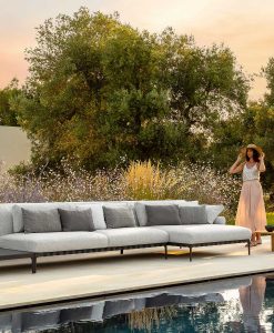 High-quality and elegant outdoor grey and beige sofa. Linear and modular lounge set, fully customizable. Shop online for the best garden furniture.